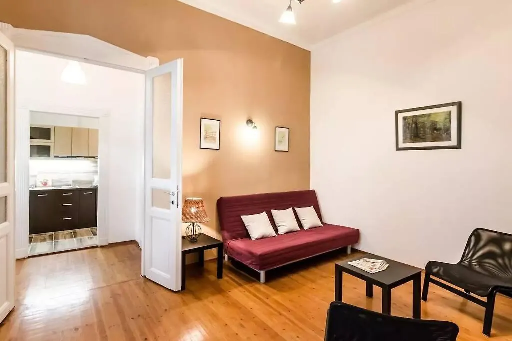 Quiet Apartment Just 10 Minutes From The Center Budapest Hungary